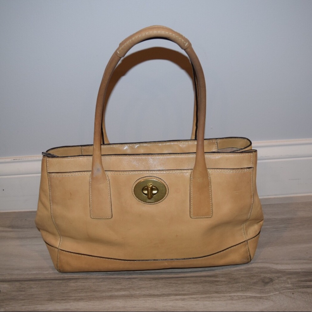 Tan/ Cream Coach Shoulder Bag